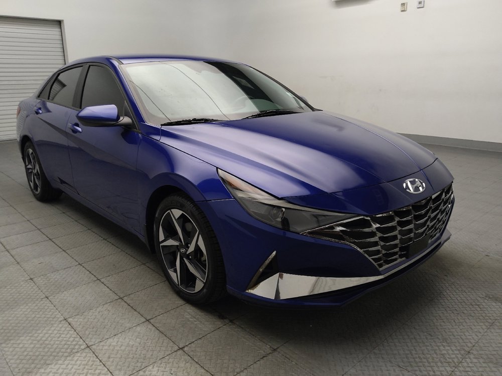 Used 2023 Hyundai Elantra SEL w/ Convenience Package FWD image 13