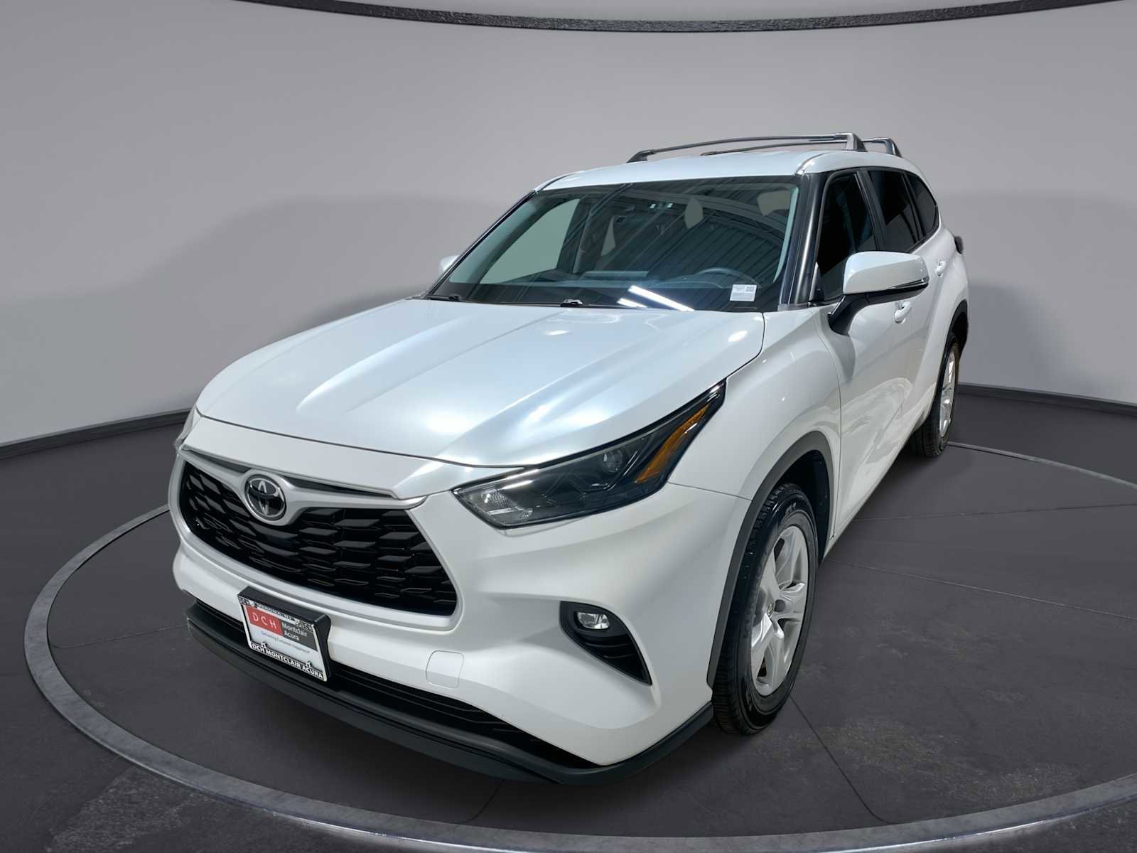 Used 2023 Toyota Highlander LE
