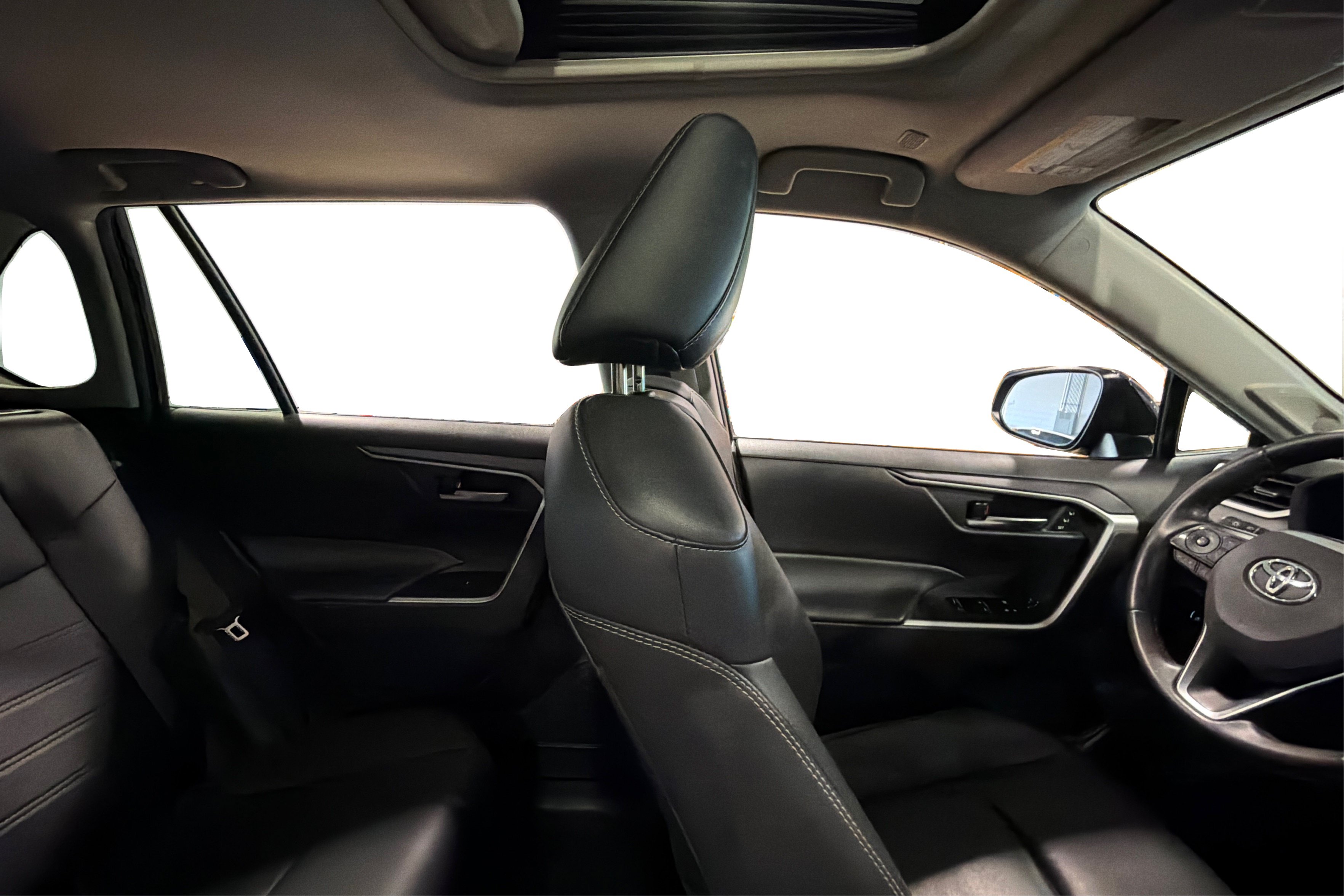 Used 2024 Toyota RAV4 XLE Premium w/ Weather Package AWD/4WD image 42
