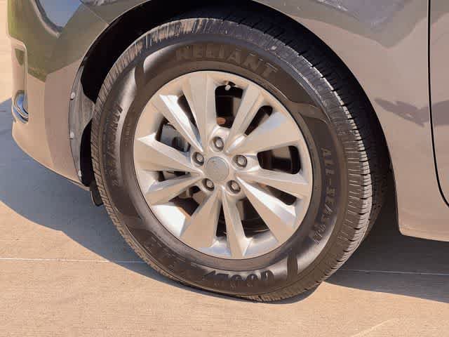 Used 2016 Kia Sedona LX w/ LX Convenience Package FWD image 9