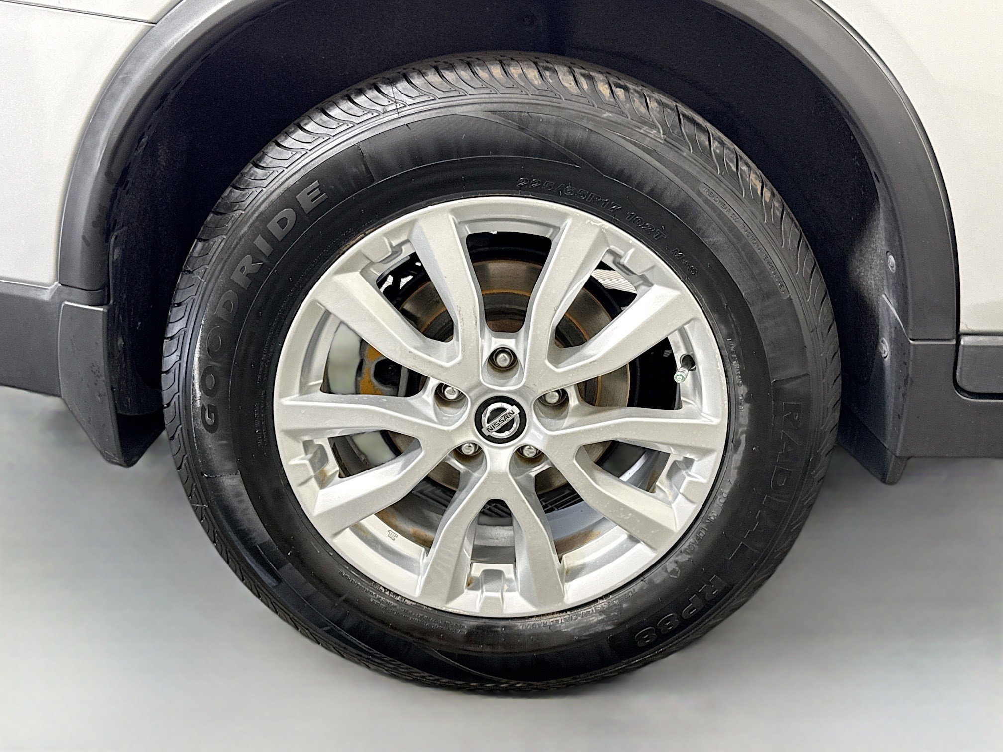 Used 2019 Nissan Rogue SV image 33