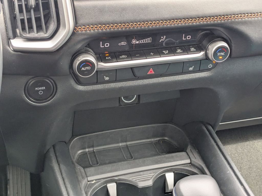 Used 2025 MAZDA CX-50 AWD 2.5 Hybrid w/ Premium Pkg image 22