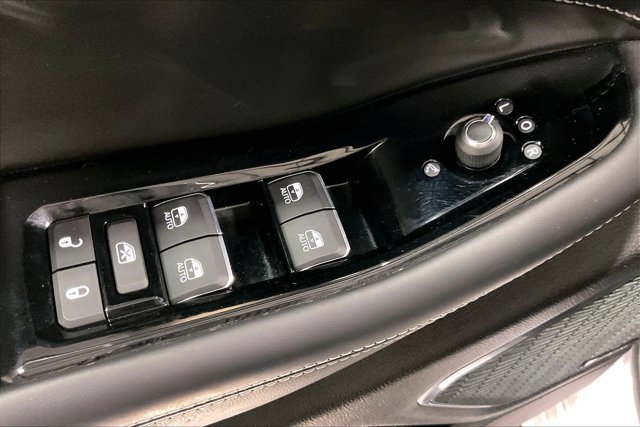 Used 2023 Jeep Grand Cherokee Overland image 39