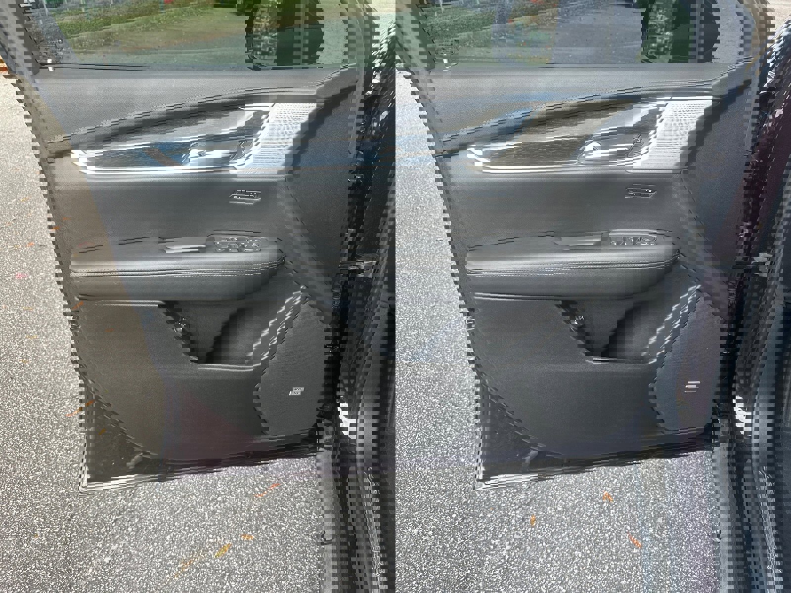 Used 2020 Cadillac XT5 Premium Luxury w/ LPO, Floor Liner Package image 10