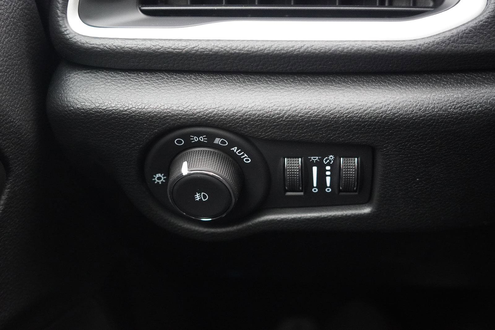 New 2026 Chrysler Pacifica Select w/ S Appearance Package image 20