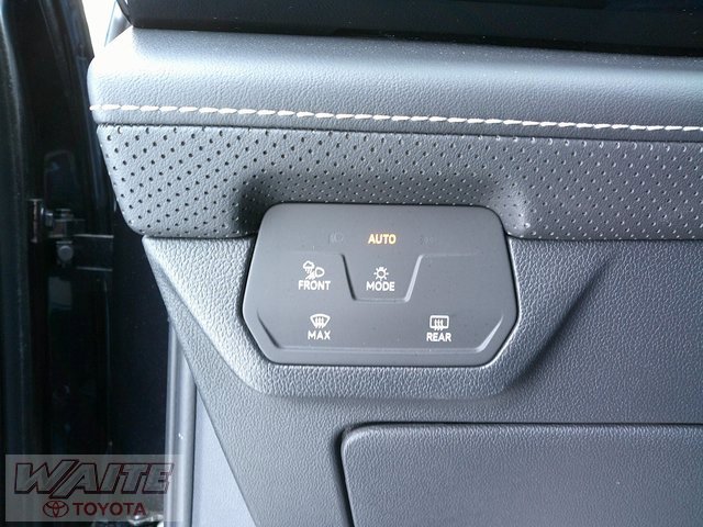 Used 2024 Volkswagen Atlas SE image 18