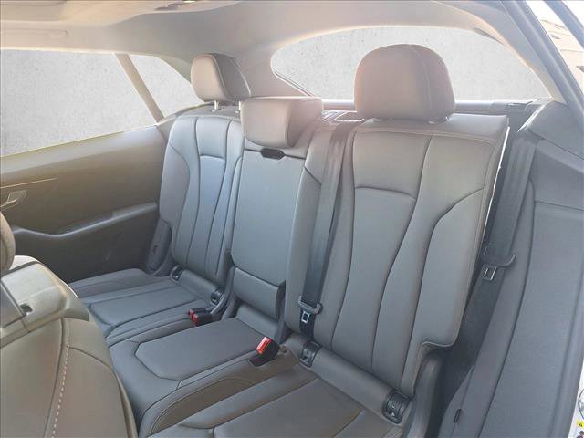 Used 2022 Audi Q8 Premium image 16