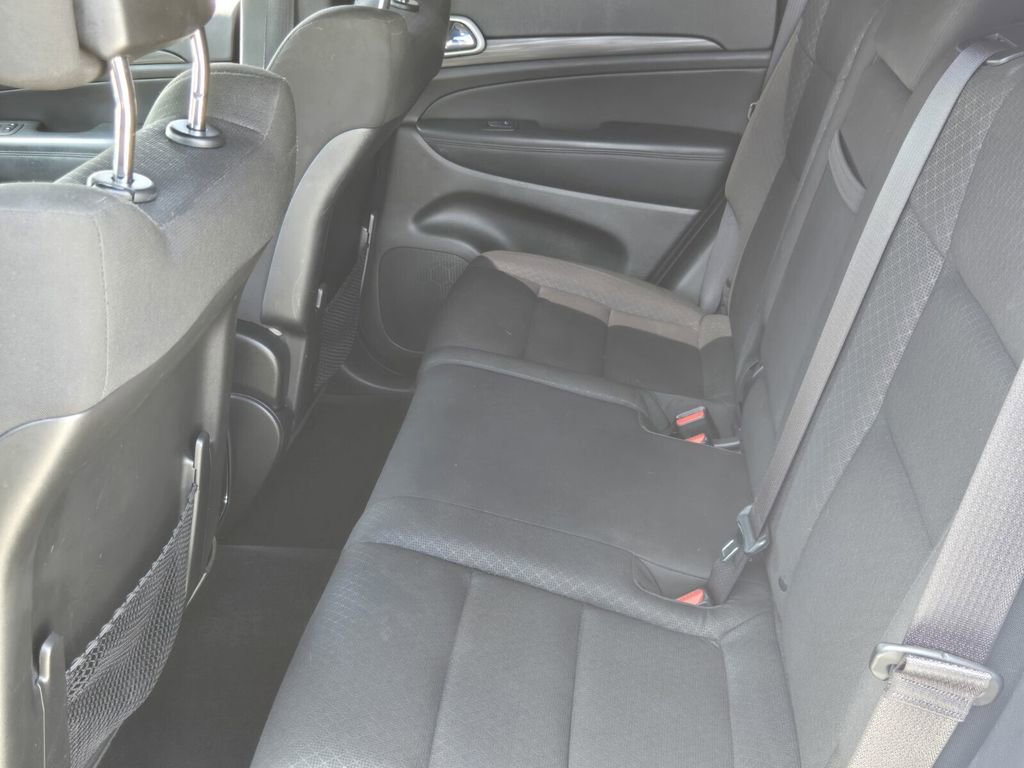 Used 2021 Jeep Grand Cherokee Laredo image 11