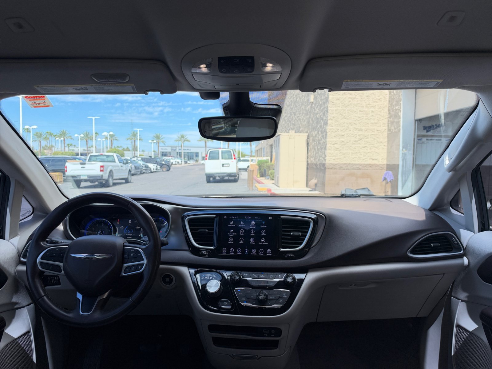 Used 2018 Chrysler Pacifica Touring-L w/ Advanced Safetytec Group FWD image 20