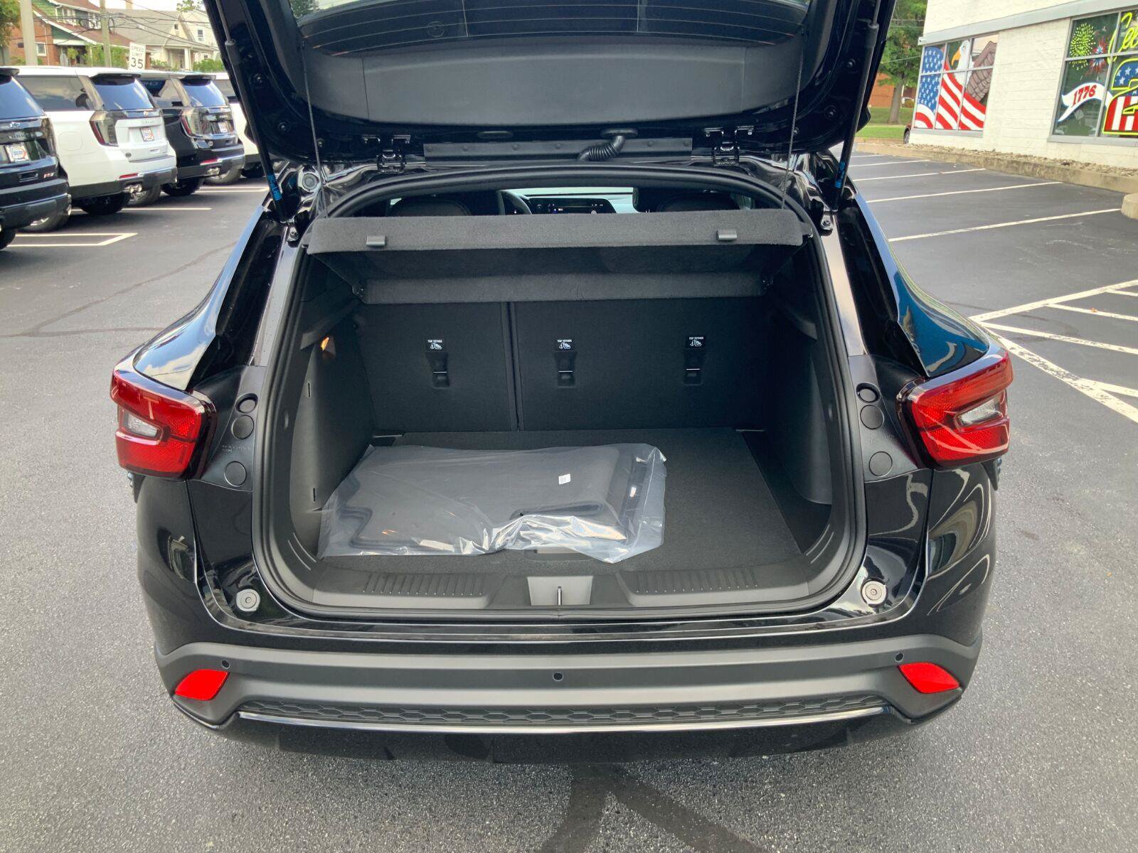 New 2026 Chevrolet Trax RS w/ Driver Confidence Package FWD image 29