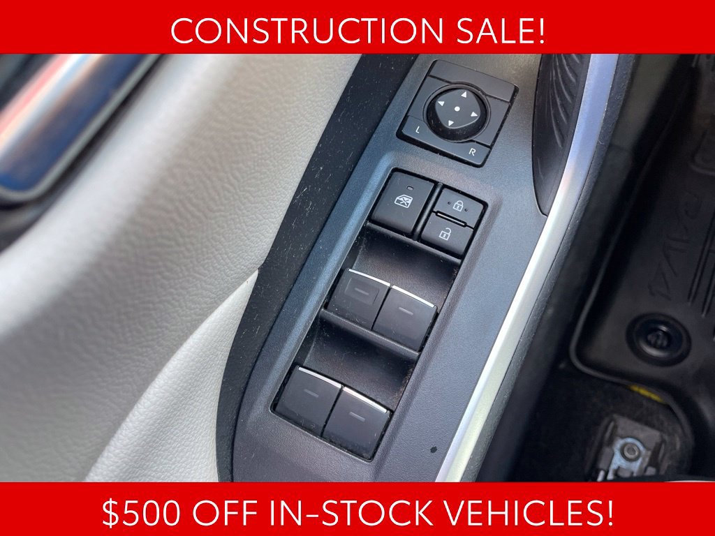 Used 2022 Toyota RAV4 XLE Premium AWD/4WD image 26
