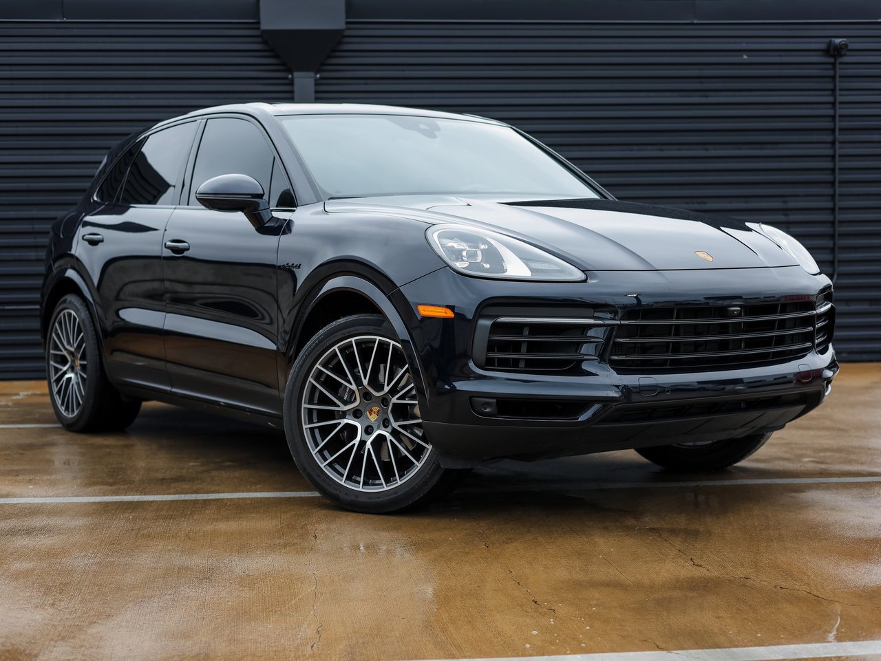 Certified 2022 Porsche Cayenne E-Hybrid image 9