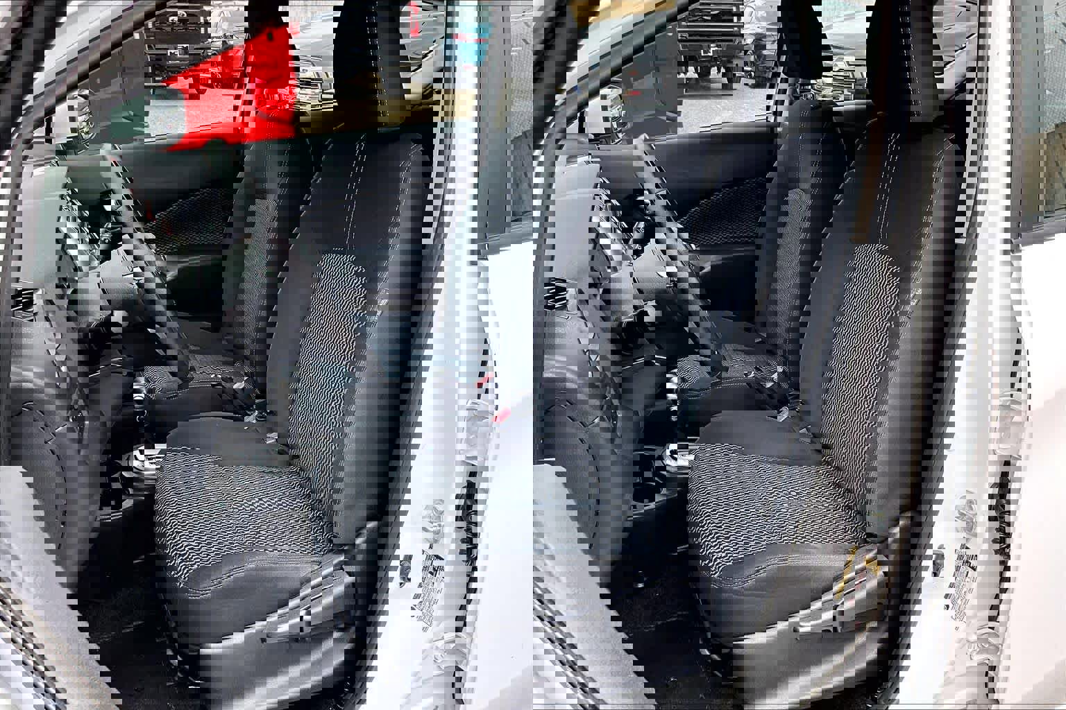 Used 2017 Nissan Versa Note SV image 8