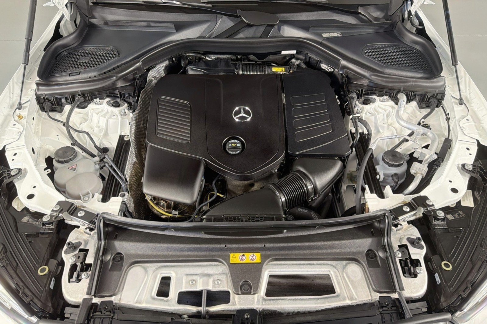 Certified 2025 Mercedes-Benz GLC 300 4MATIC image 11