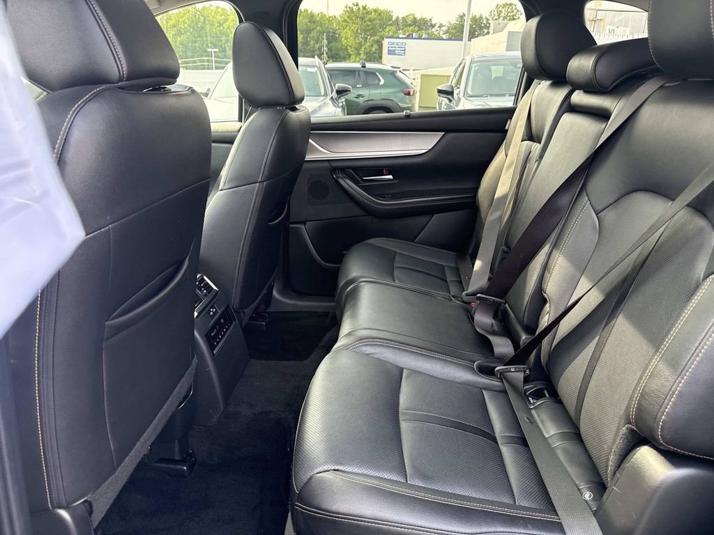 Used 2024 MAZDA CX-90 3.3 Turbo w/ Preferred Package AWD/4WD image 30