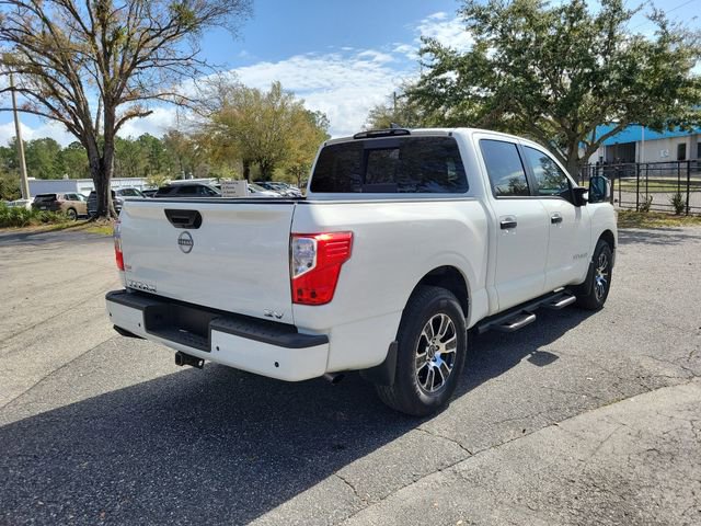 Used 2024 Nissan Titan SV w/ SV Convenience Package image 2
