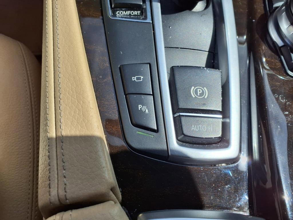 Used 2014 BMW 535i Sedan image 25