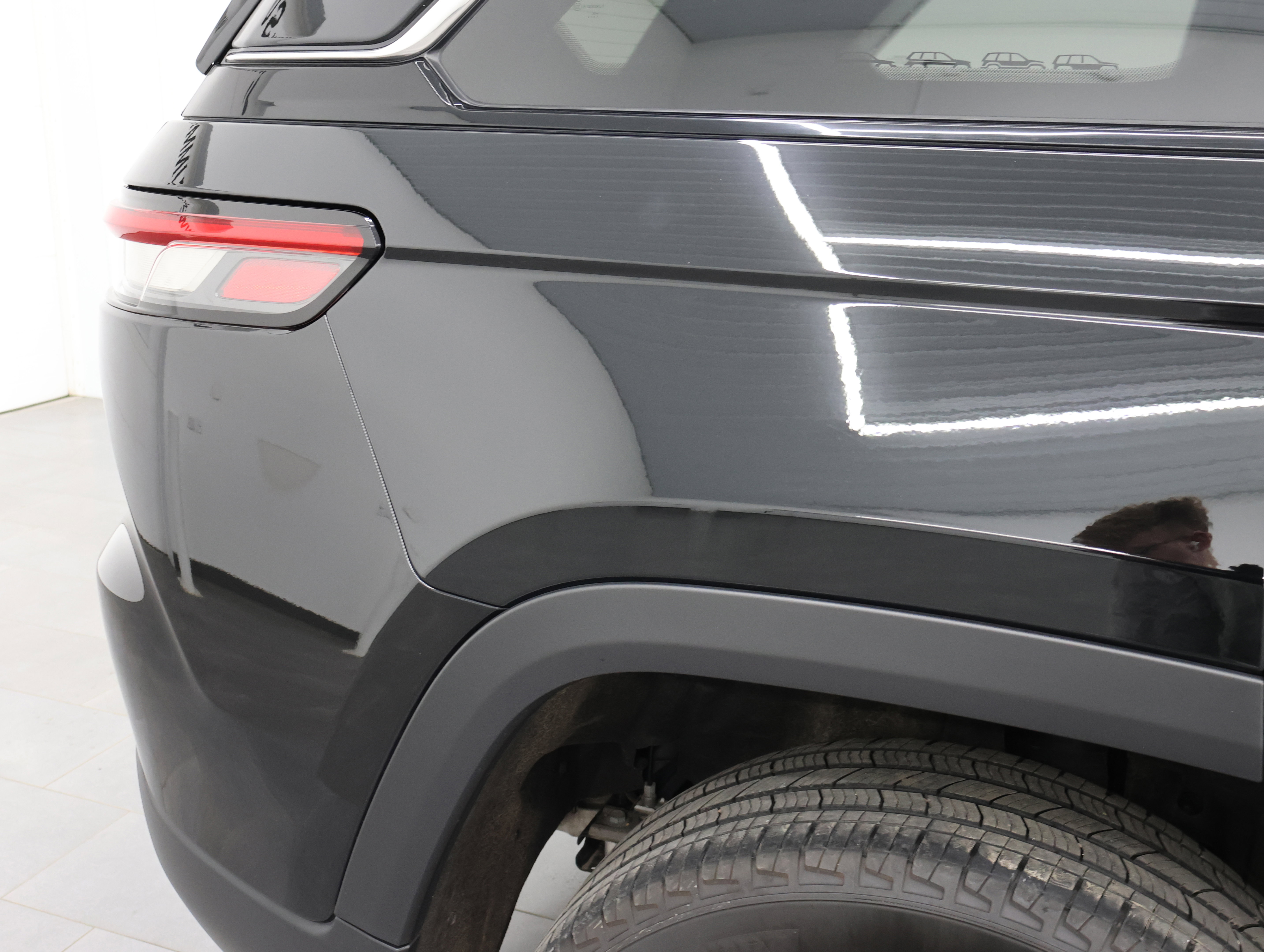 Used 2023 Jeep Grand Cherokee Limited image 25