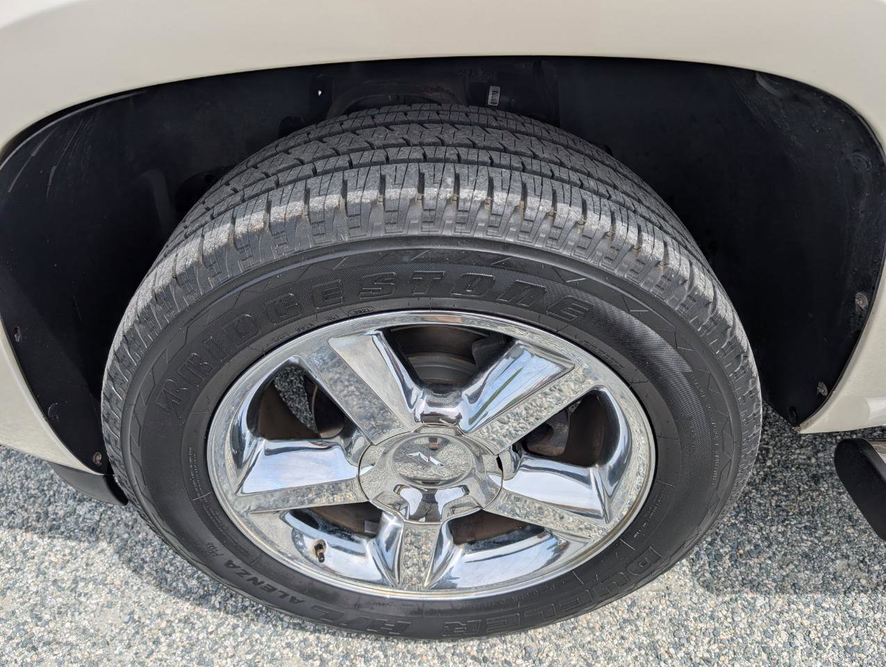 Used 2013 Chevrolet Tahoe LTZ image 12