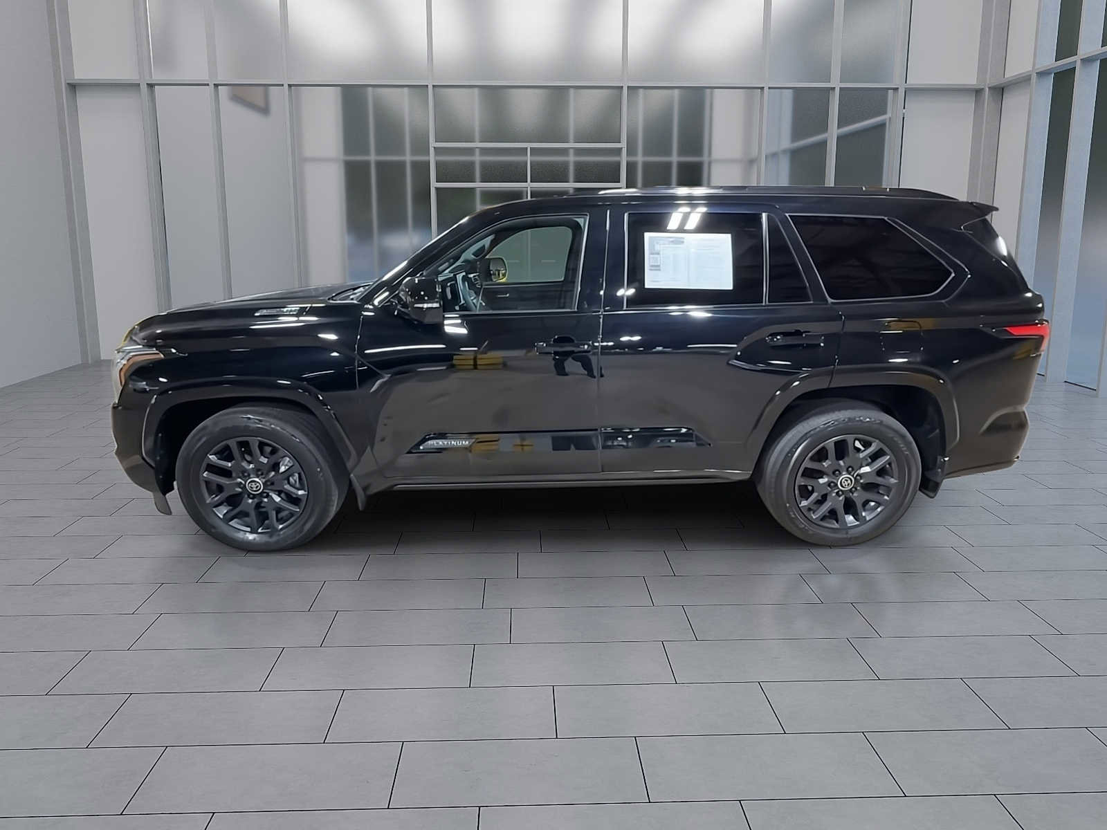 Used 2024 Toyota Sequoia Platinum image 5