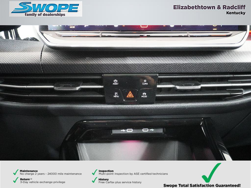 Used 2025 Volkswagen GTI SE FWD image 20