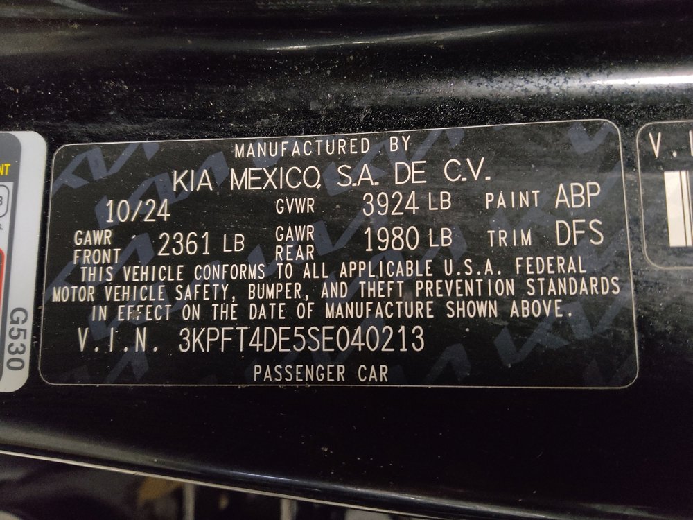 Used 2025 Kia K4 LX image 33