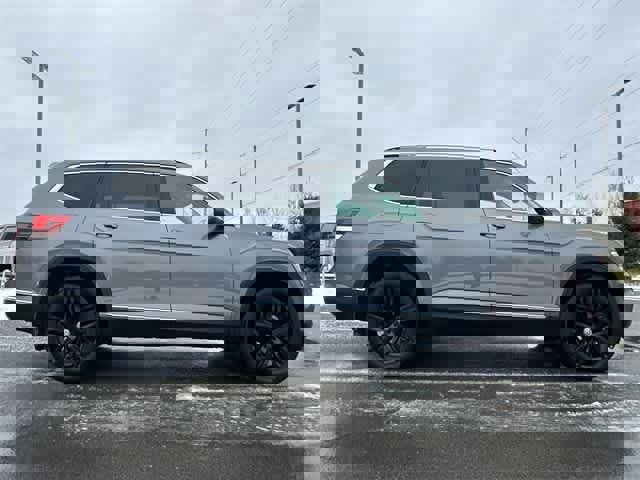 Used 2019 Volkswagen Atlas SEL Premium image 3