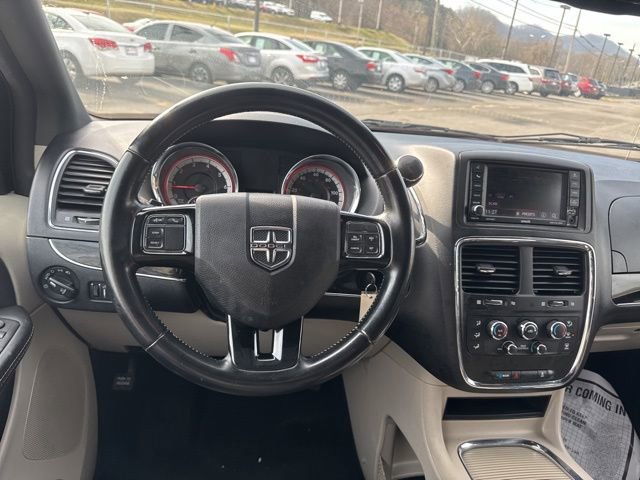 Used 2020 Dodge Grand Caravan SXT image 15