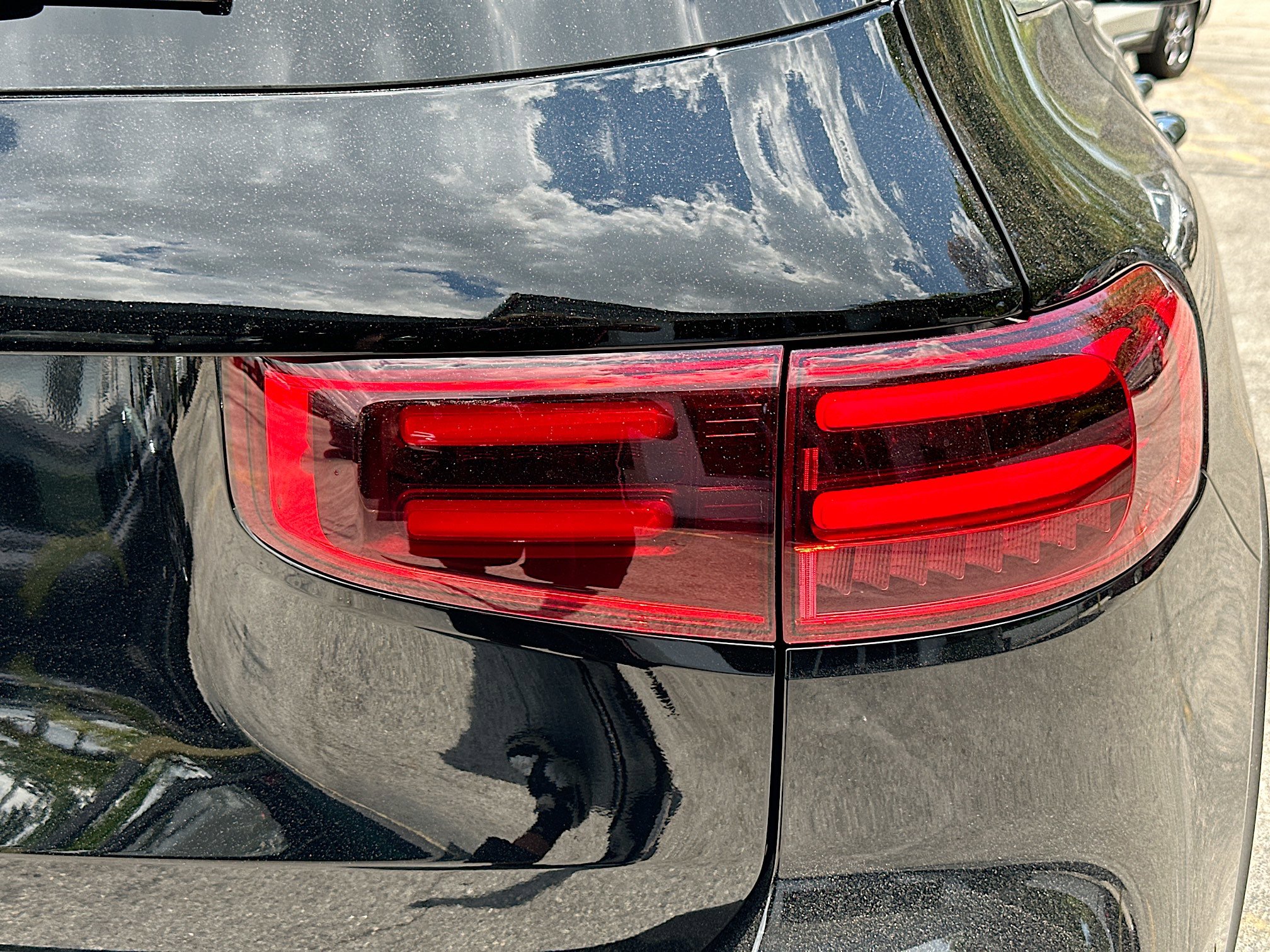 Used 2024 Mercedes-Benz GLB 250 image 32