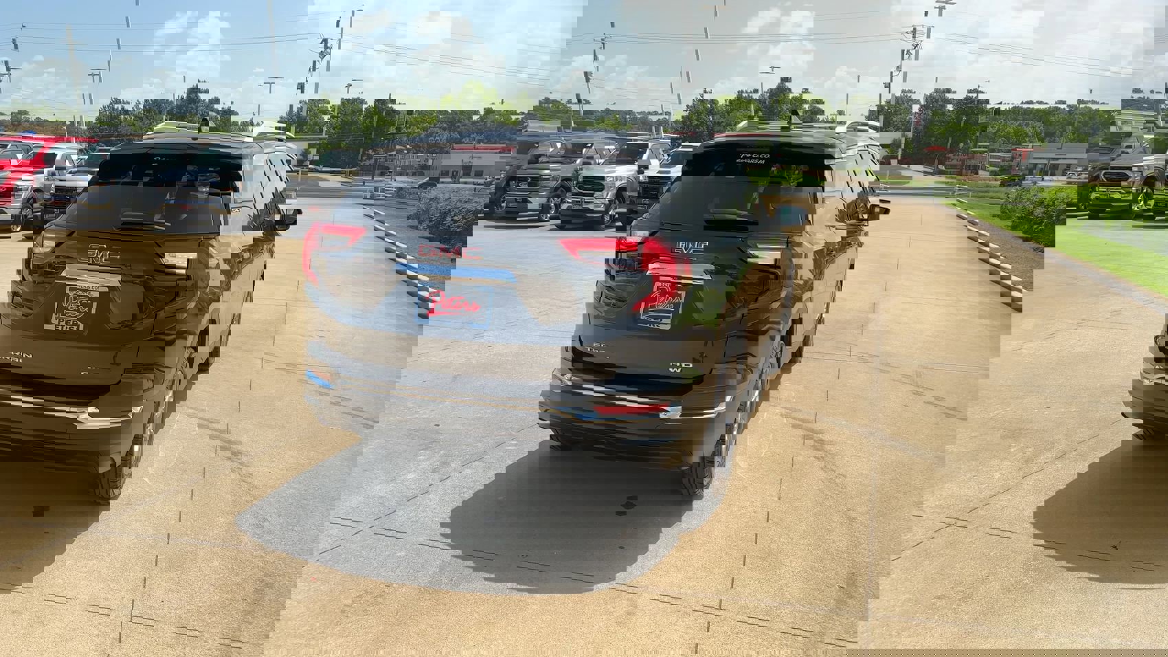 Used 2023 GMC Terrain SLT image 7