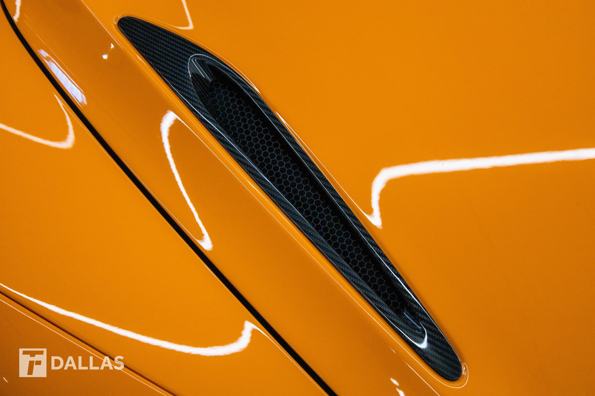 Used 2019 McLaren 720S RWD image 21