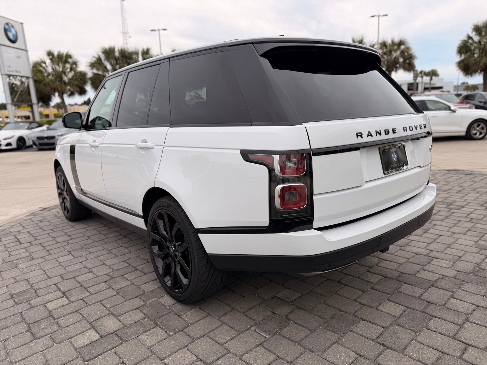 Used 2021 Land Rover Range Rover AWD/4WD image 11