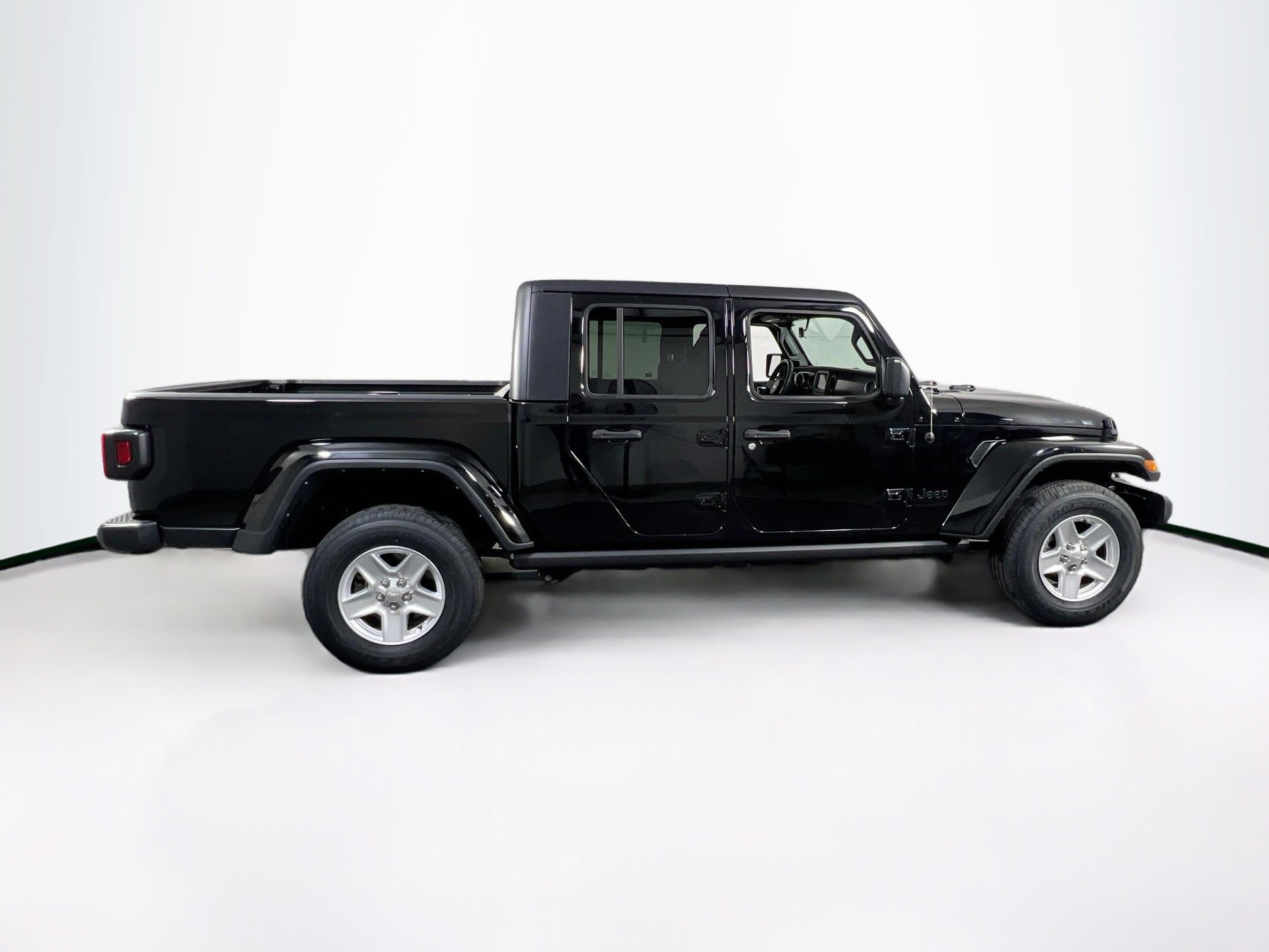 Used 2023 Jeep Gladiator Sport AWD/4WD image 4