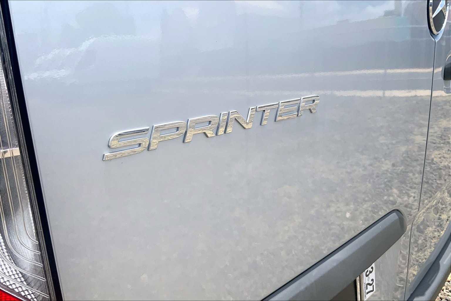 Used 2025 Mercedes-Benz Sprinter 2500 image 14
