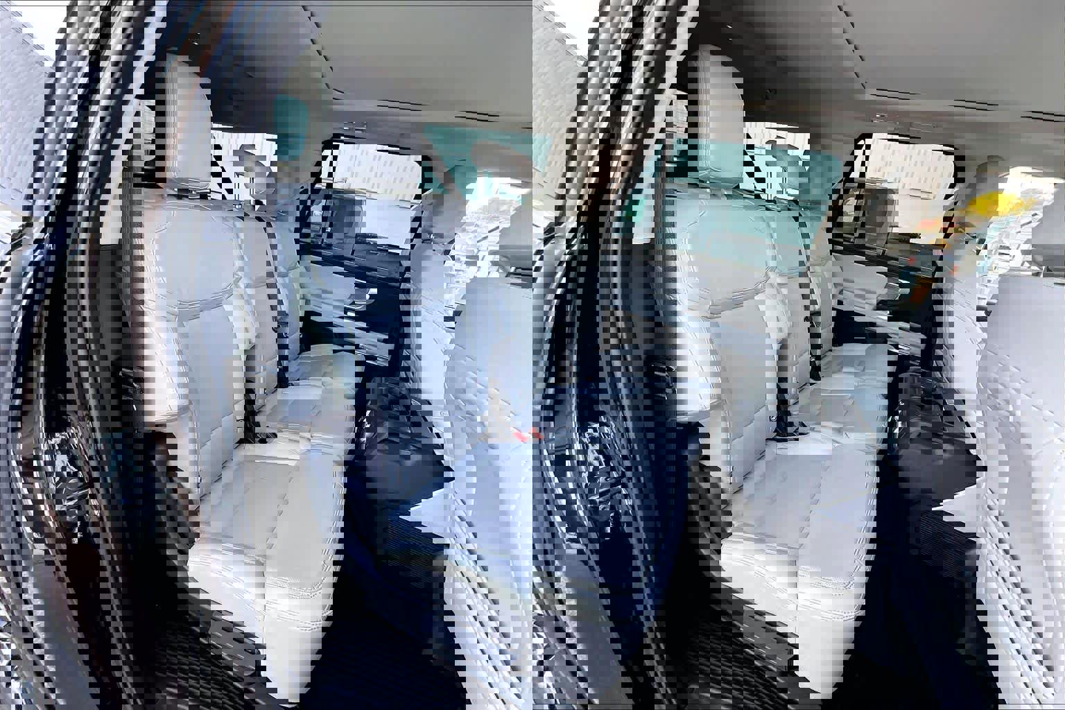 Used 2025 Ford Expedition Max Platinum image 19