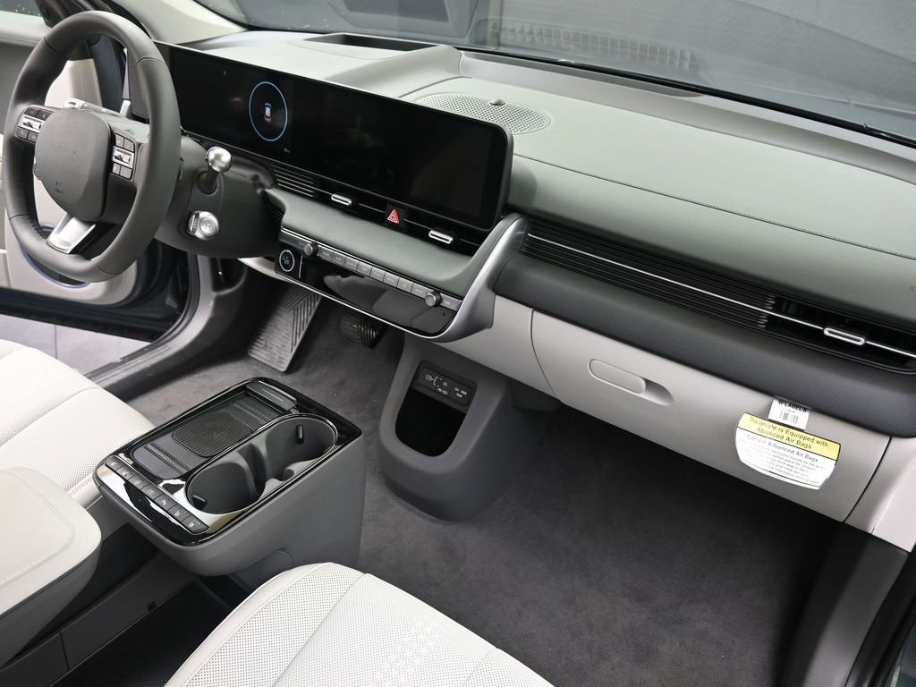 Used 2025 Hyundai Ioniq 5 Limited image 13