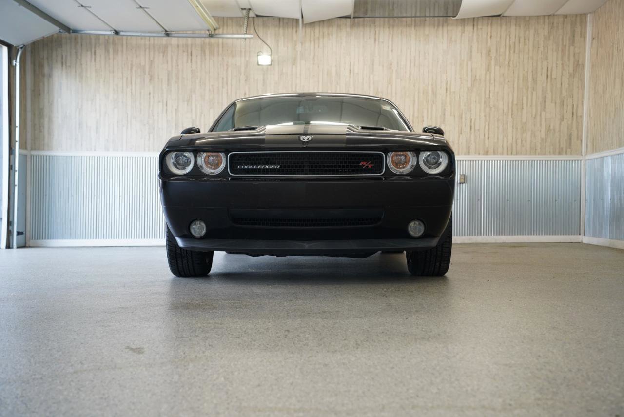 Used 2010 Dodge Challenger R/T image 2