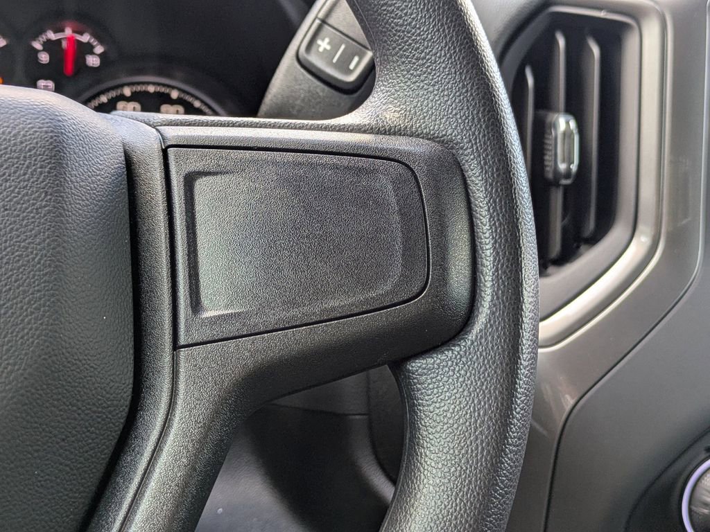 Used 2026 Chevrolet Silverado 1500 Custom image 25