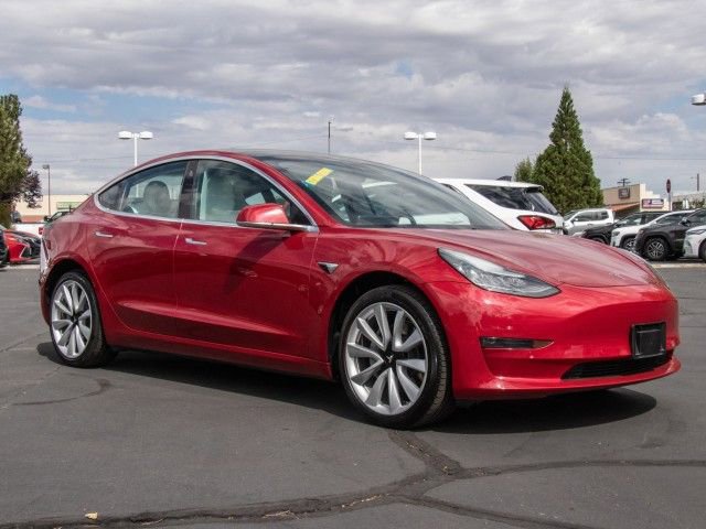 Used 2018 Tesla Model 3 image 1
