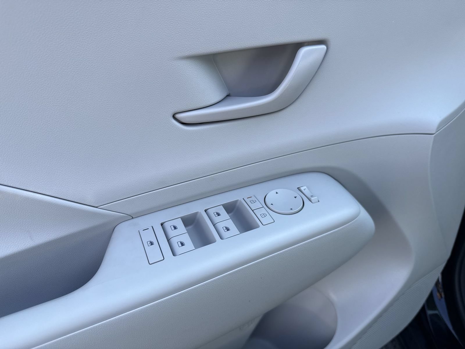 New 2027 Hyundai Kona SEL Sport FWD image 13