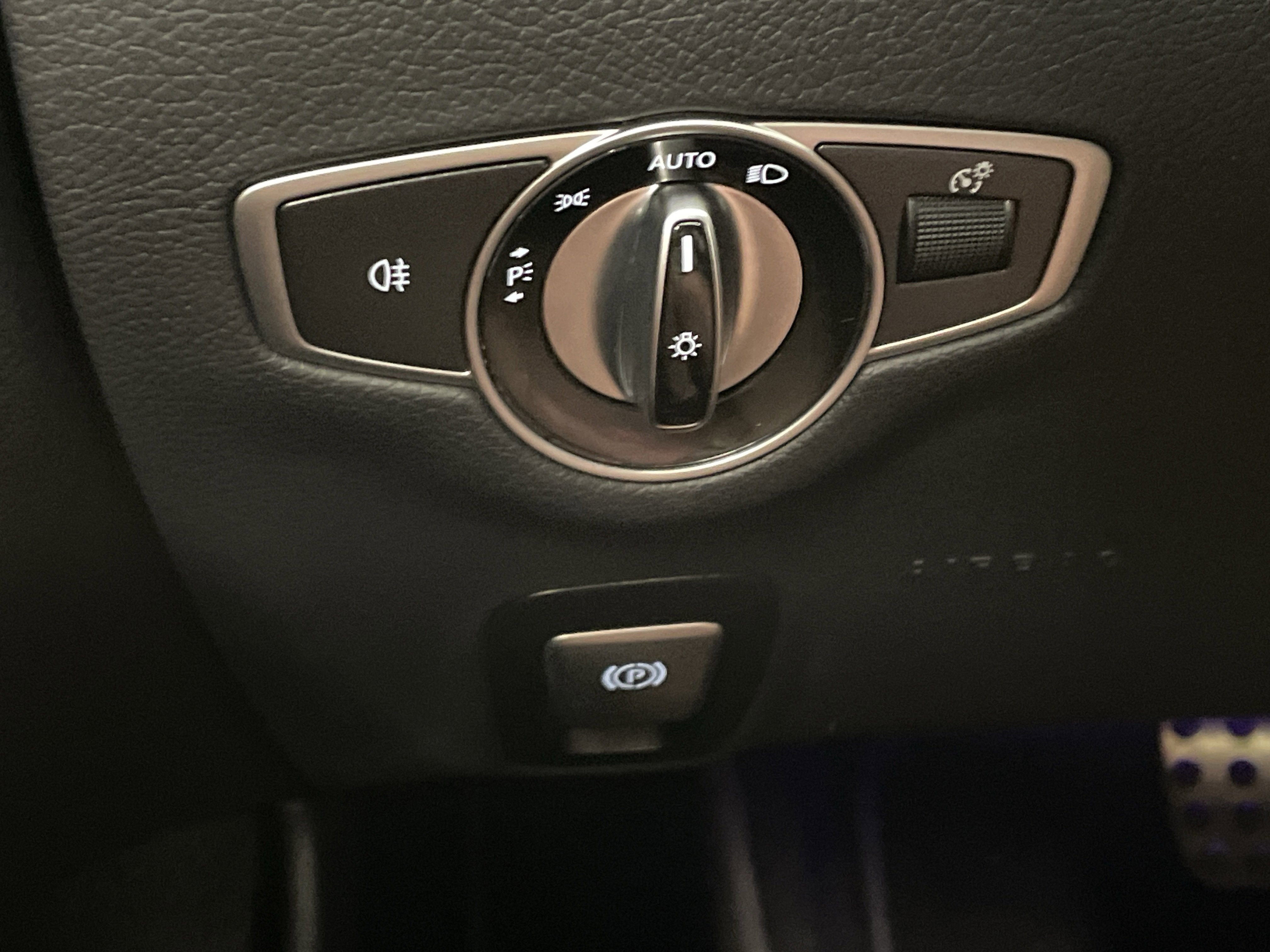 Certified 2022 Mercedes-Benz CLS 450 4MATIC w/ Premium Package image 22