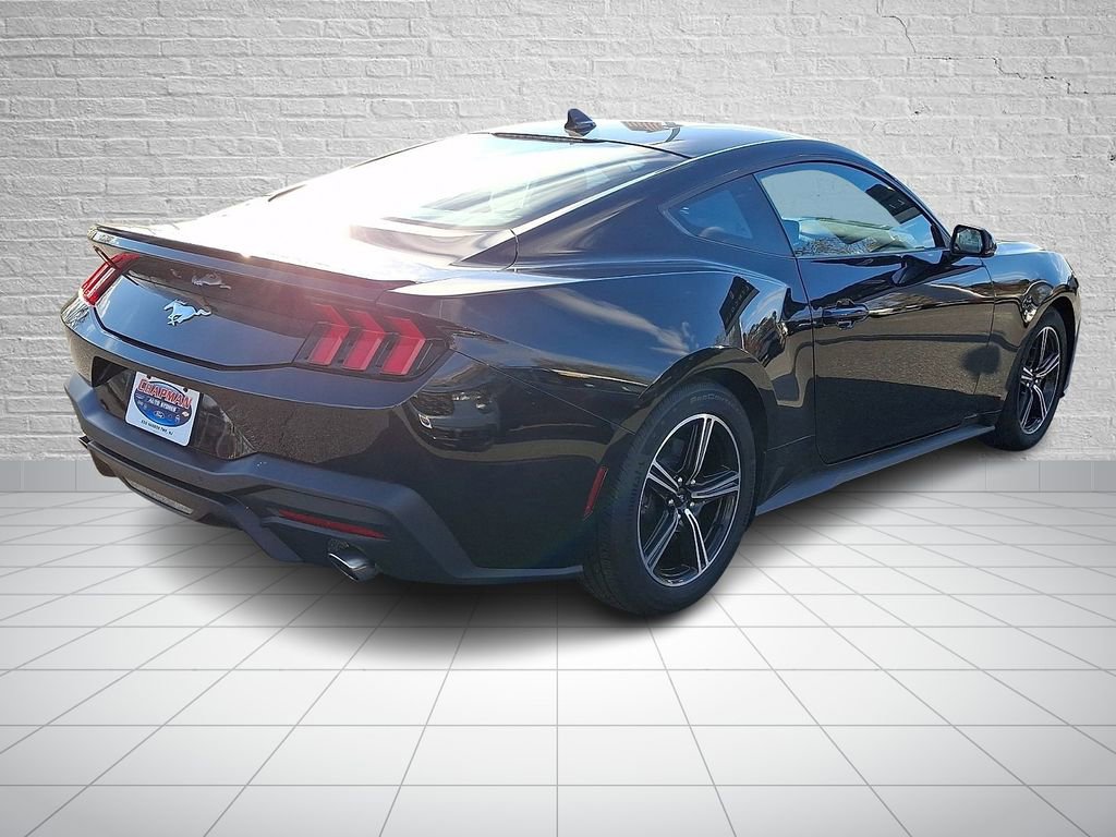 Used 2024 Ford Mustang Premium image 4