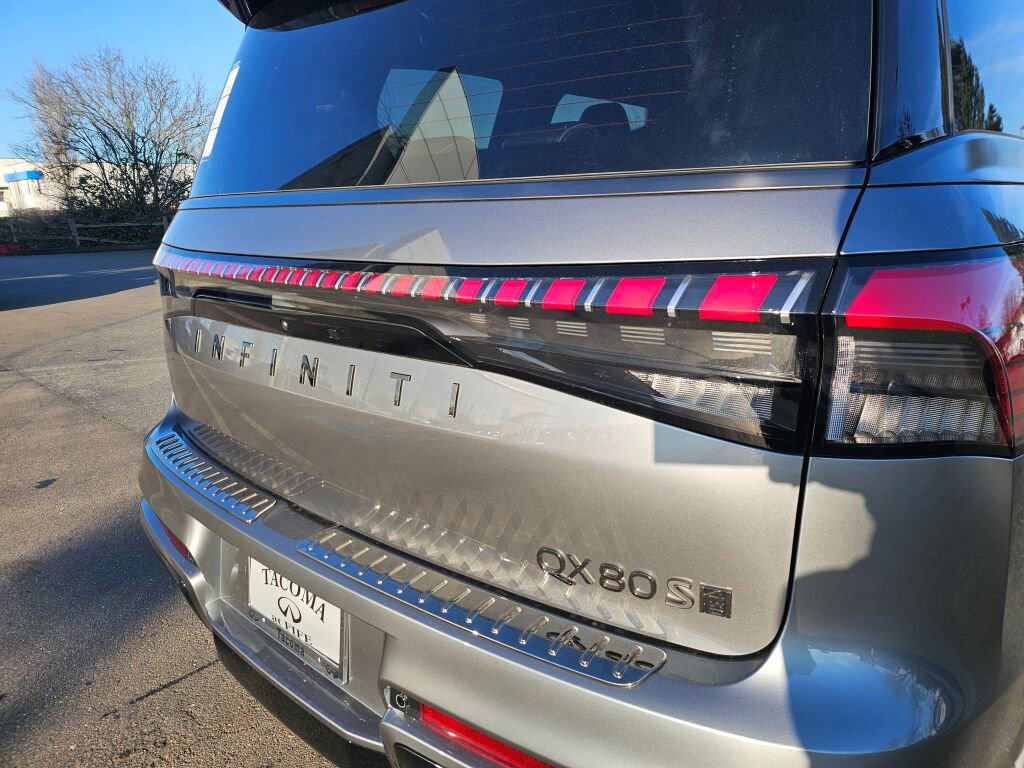 New 2026 INFINITI QX80 4WD image 18