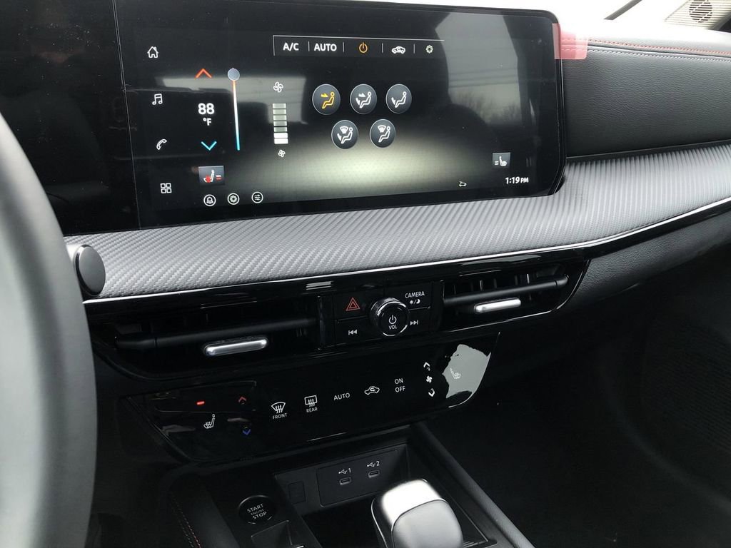 New 2026 Nissan Kicks SR w/ Cold Weather Package image 29