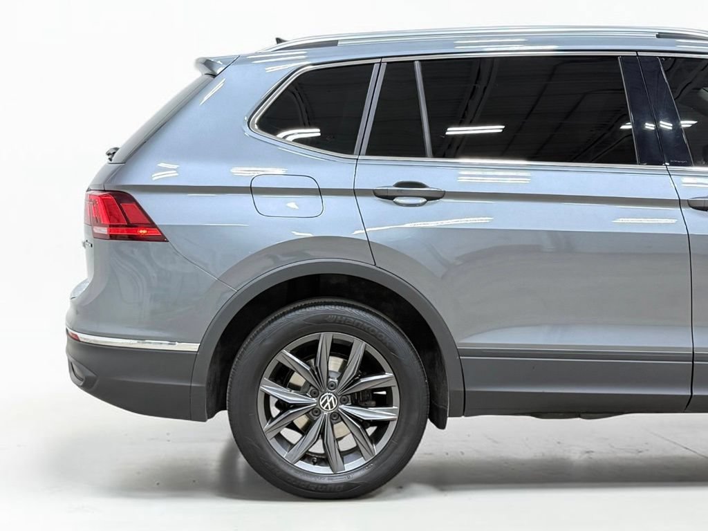 Used 2022 Volkswagen Tiguan SE AWD/4WD image 10