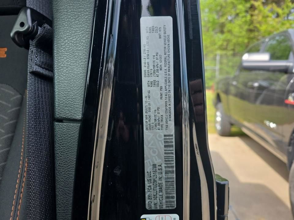 Used 2023 Jeep Gladiator Mojave w/ Cold Weather Group image 28