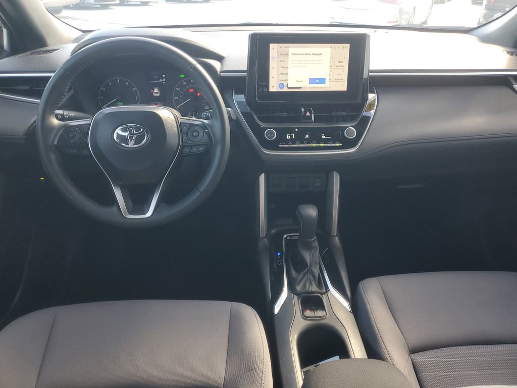 Used 2024 Toyota Corolla Cross SE image 9