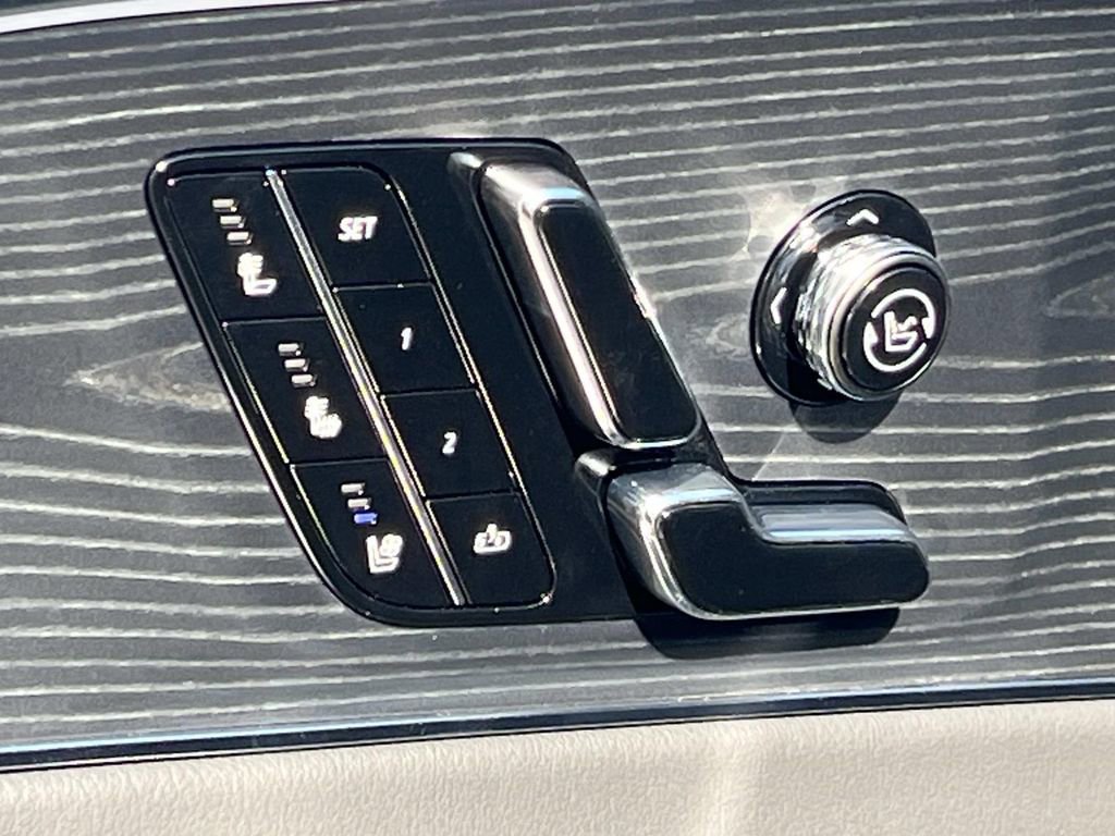 New 2026 Cadillac Lyriq V image 24