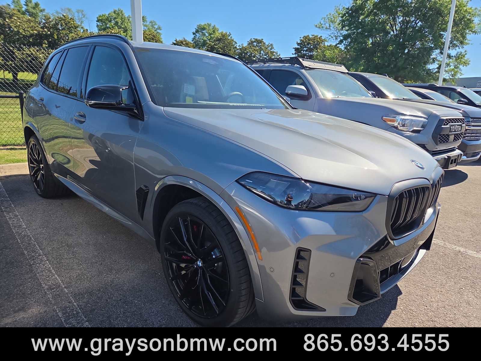 New 2026 BMW X5 M60i AWD/4WD image 1