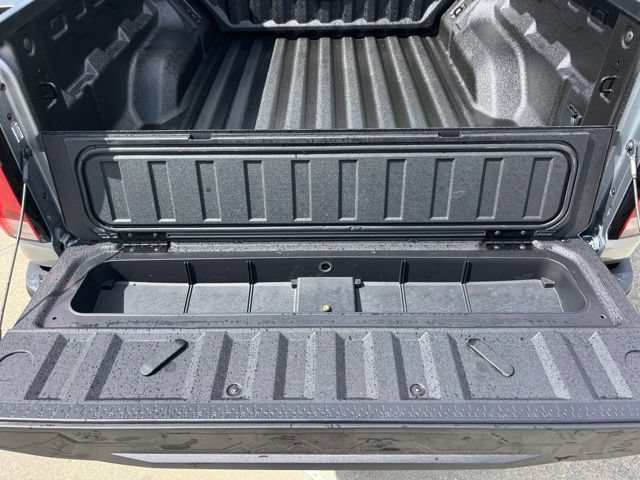New 2026 Chevrolet Colorado ZR2 w/ Technology Package AWD/4WD image 9